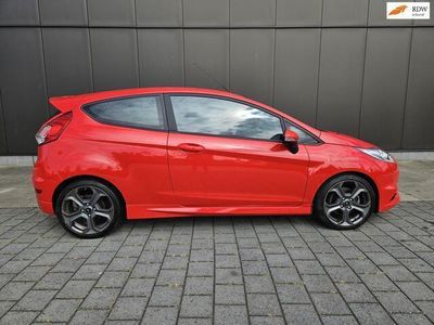 Occasion Ford Fiesta Sport 182 PK (133 kW) 2017 Rood Hatchback