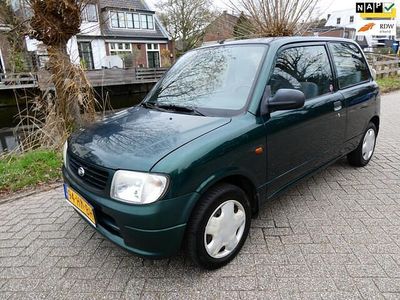Occasion Daihatsu Cuore 56 PK (41 kW) 2001 Groen Hatchback