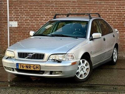 Grijs Gebruikt 2004 Volvo S40 Sedan | € 995 (Eerlijke prijs)