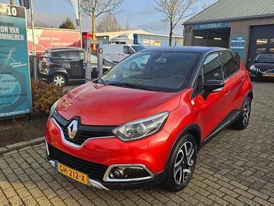 Rood (metallic) Gebruikt 2015 Renault Captur SUV | € 7.995 (Eerlijke prijs)