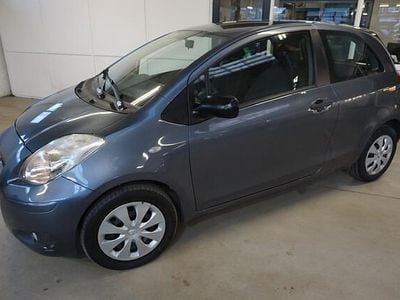 Grijs (metallic) Occasion 2009 Toyota Yaris Comfort Hatchback | € 3.850 (Eerlijke prijs)