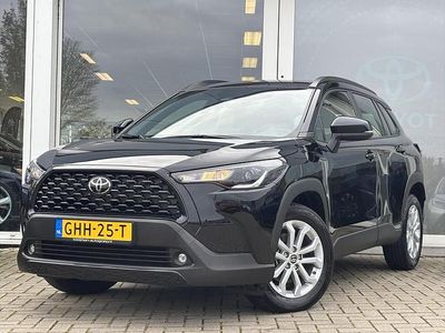 Zwart Occasion 2024 Toyota Corolla Cross Active SUV | € 35.249 (Eerlijke prijs)