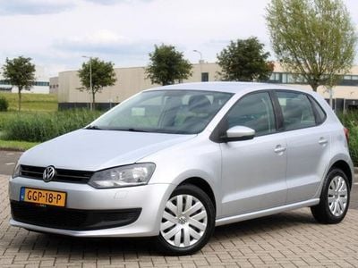 Grijs Gebruikt 2010 VW Polo Comfortline Hatchback | € 6.950 (Eerlijke prijs)
