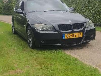 Zwart Occasion 2005 BMW 325 Stationwagen | € 6.500 (Duur)