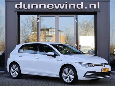 Wit Occasion 2020 VW Golf VIII Style Hatchback | € 21.950 (Iets duurder)