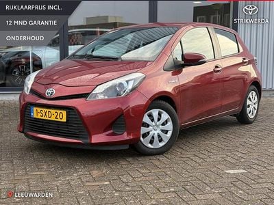 Occasion Toyota Yaris Hybrid 101 PK (74 kW) 2014 Rood Hatchback