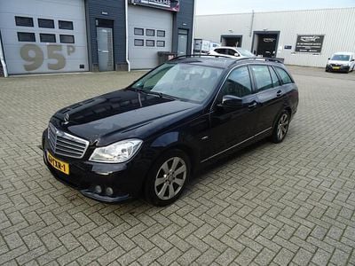 Zwart Gebruikt 2012 Mercedes C180 Stationwagen | € 2.695 (Goede deal)
