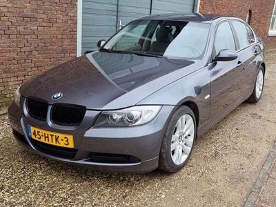 BMW 325