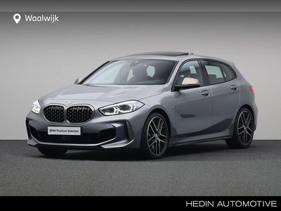 Grijs Gebruikt 2022 BMW M135 Sport Line Hatchback | € 45.880 (Duur)