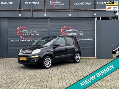 Zwart (metallic) Gebruikt 2012 Fiat Panda Lounge Hatchback | € 4.499 (Eerlijke prijs)