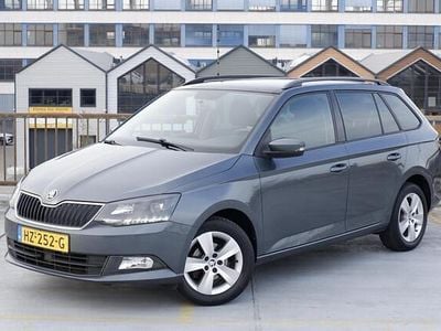 Occasion Skoda Fabia Ambition 90 PK (66 kW) 2016 Grijs (metallic) Stationwagen