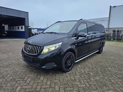 Zwart Gebruikt 2017 Mercedes V250 MPV | € 19.950 (Eerlijke prijs)