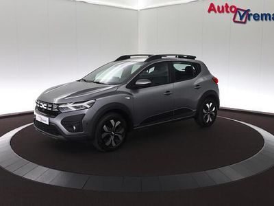 Grijs Occasion 2025 Dacia Sandero Expression Hatchback | € 21.800 (Iets duurder)