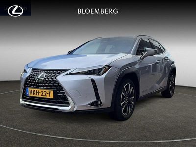 Grijs Occasion 2025 Lexus UX Business Edition SUV | € 45.950 (Duur)