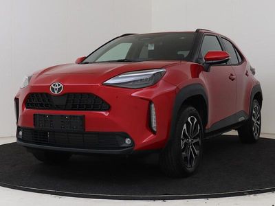 Rood (metallic) Nieuw 2025 Toyota Yaris Cross SUV | € 34.683 (Iets duurder)