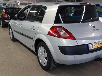 Zilver Gebruikt 2003 Renault Mégane II Expression Hatchback | € 1.750 (Duur)