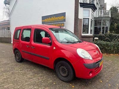 Rood Gebruikt 2011 Renault Kangoo Authentique MPV | € 1.999