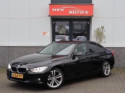 Zwart Occasion 2013 BMW 320 Sedan | € 8.450 (Eerlijke prijs)