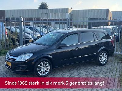 Zwart (metallic) Gebruikt 2008 Opel Astra Executive Stationwagen | € 2.990 (Eerlijke prijs)
