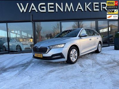 Grijs Occasion 2023 Skoda Octavia Business Line Stationwagen | € 20.450 (Goede deal)