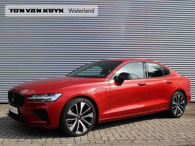 tweedehands Volvo S60 2.0 Recharge T6 AWD Plus Dark Automaat / Harman Kardon Premium Sound / 19"Aero velgen / Nappa leder sportstoelen