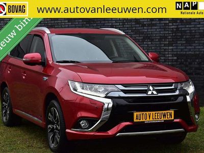 Occasion Mitsubishi Outlander P-HEV Instyle 201 PK (147 kW) 2016 Rood SUV