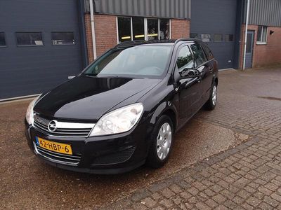 Zwart (metallic) Gebruikt 2008 Opel Astra Business Stationwagen | € 1.405