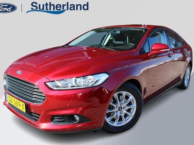 Occasion Ford Mondeo Trend 125 PK (91 kW) 2015 Rood, metallic lak Hatchback