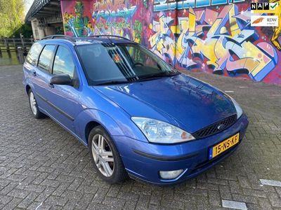 tweedehands Ford Focus Wagon 1.6-16V Trend super mooie auto voorzien van airco sport velg