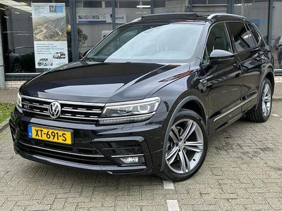 Zwart Occasion 2019 VW Tiguan Allspace Highline SUV | € 24.950 (Iets duurder)