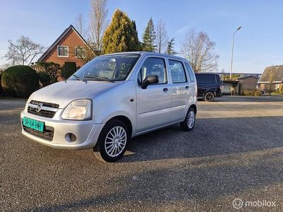 Grijs Occasion 2006 Opel Agila Essentia Hatchback | € 1.999 (Iets duurder)