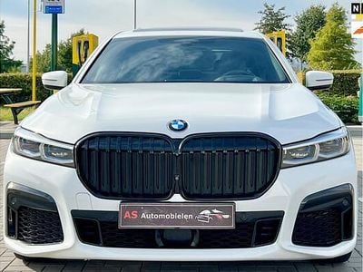 BMW 745