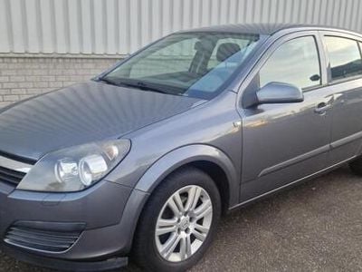 Occasion Opel Astra Edition 105 PK (77 kW) 2005 Grijs Hatchback