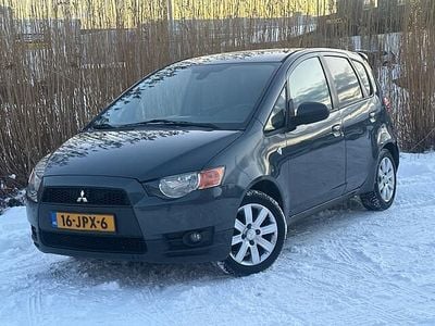 Grijs Gebruikt 2009 Mitsubishi Colt Edition Hatchback | € 1.995 (Eerlijke prijs)