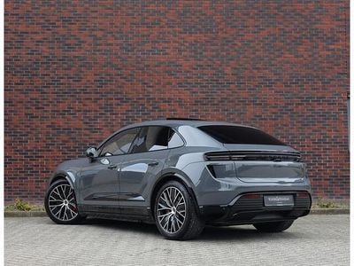 Occasion Porsche Macan Turbo Sport 469 kW (639 PK) 2025 Grijs SUV