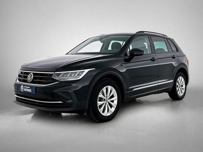 Zwart (metallic) Occasion 2021 VW Tiguan Business+ SUV | € 27.445 (Super prijs)