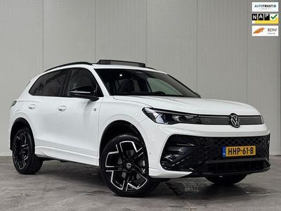 Wit Occasion 2025 VW Tiguan R-line Edition SUV | € 48.845 (Eerlijke prijs)