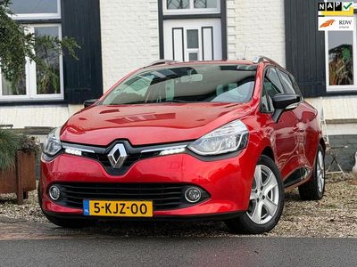 Rood Occasion 2013 Renault Clio GrandTour Expression Stationwagen | € 3.995