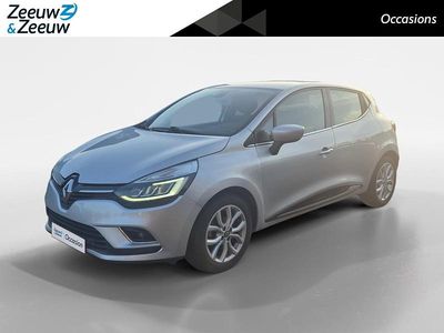 Platiniumgrijs d69 Occasion 2018 Renault Clio IV Intens Hatchback | € 10.995 (Eerlijke prijs)