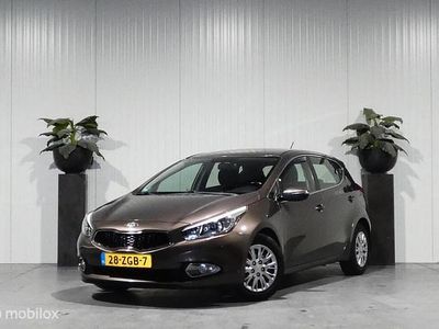 Bruin Gebruikt 2012 Kia Ceed Comfort Hatchback | € 5.750 (Eerlijke prijs)