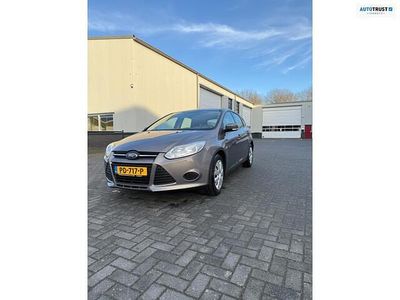 Bruin (metallic) Occasion 2013 Ford Focus Trend Hatchback | € 5.450 (Eerlijke prijs)