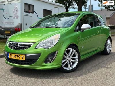 Groen Occasion 2012 Opel Corsa OPC Hatchback | € 4.499 (Eerlijke prijs)