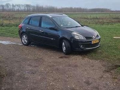 Zwart Occasion 2008 Renault Clio II Dynamique Sedan | € 1.850 (Goede deal)