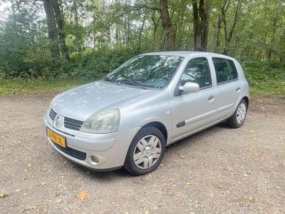 Gebruikt 2005 Renault Clio II Sedan | € 1.250 (Eerlijke prijs)