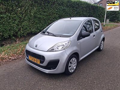 Occasion Peugeot 107 Access 68 PK (50 kW) 2013 Grijs Hatchback