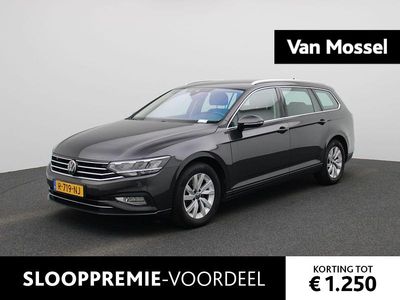 Grijs Gebruikt 2022 VW Passat Business Stationwagen | € 22.900 (Eerlijke prijs)