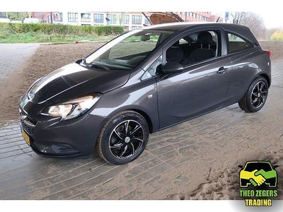 Grijs Gebruikt 2016 Opel Corsa Business Hatchback | € 6.977 (Goede deal)