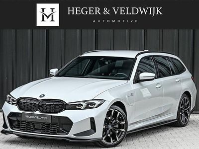 Wit Gebruikt 2024 BMW 330 Shadowline Stationwagen | € 48.900 (Eerlijke prijs)