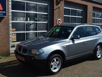 tweedehands BMW X3 2.0i Business Line Yountimer. Navigatie Cruiseco