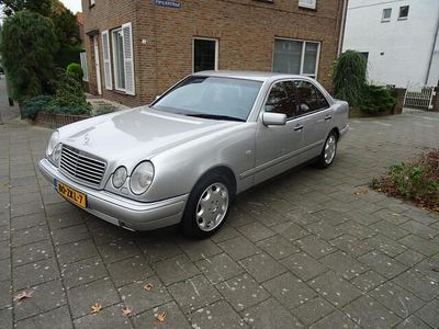 Occasion Mercedes E280 Elegance 193 PK (141 kW) 1996 Grijs Sedan
